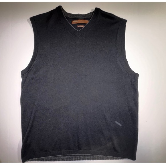Perry Ellis Other - Perry Ellis Mens V Neck Merino Blend Sweater Vest Black Size L?